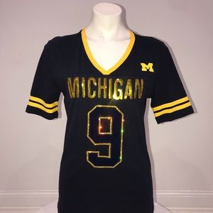 U of M Navy T shirt Swarovski Crystals Sequins  L